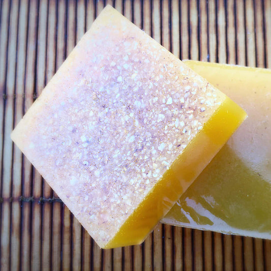 Savon à l'avoine et aux agrumes